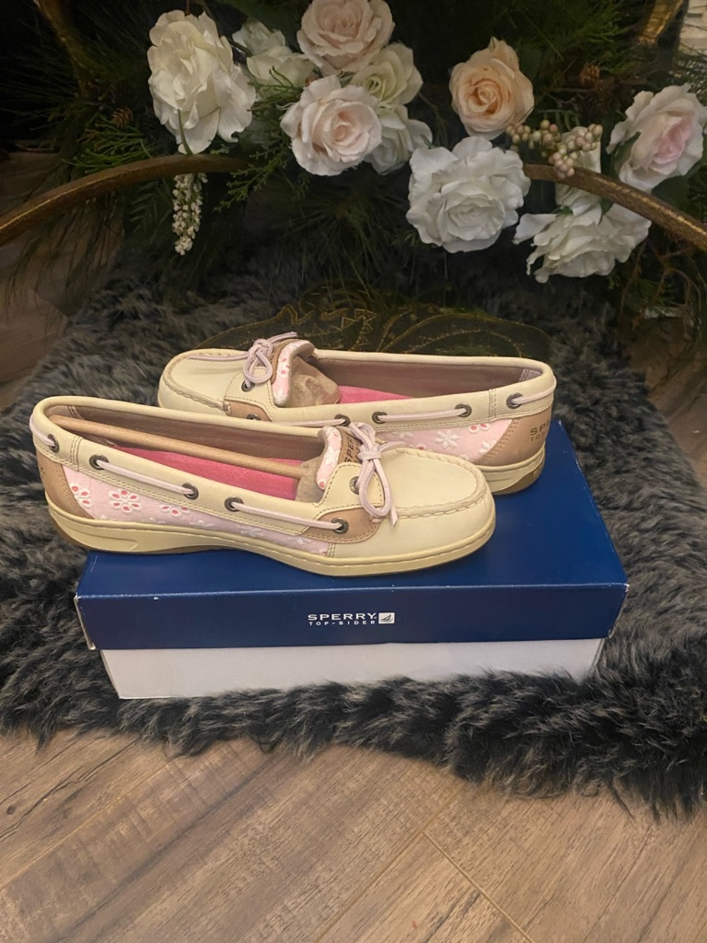 Sperry Women's Pink and Tan Floral Boat Shoes